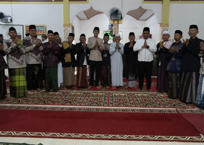 Bupati Kaur Bantu Masjid di Desa Tanjung Agung Kecamatan Maje, Santunan Anak yatim dan Bedah Rumah