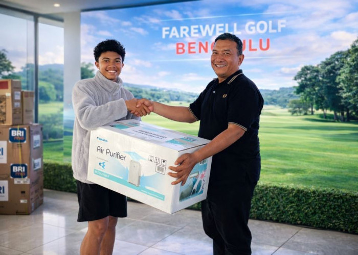 Nuansa Keakraban Farewell Golf Bengkulu, Syamsu Ihwan Serahkan Hadiah Lucky Draw di Lapangan Merah Putih