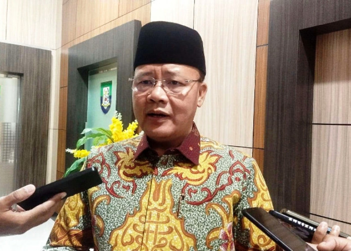 Ahli Waris Tenaga Kerja Sosial Kecamatan Terima Santunan Langsung dari Gubernur Bengkulu Rohidin Mersyah