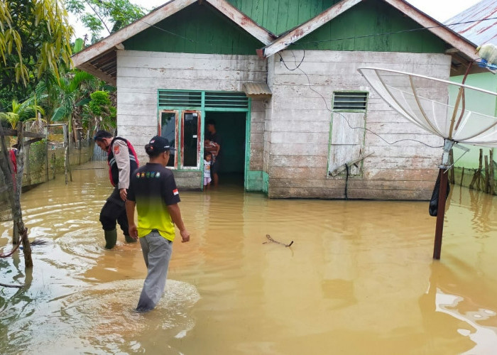 Waspada, Korban  Banjir di Mukomuko  Dapat Bantuan dari Pemerintah