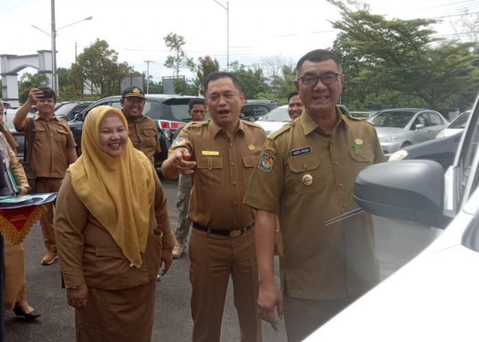 Benteng Bagikan Mobil Ambulance  ke Daerah Sulit Diakses