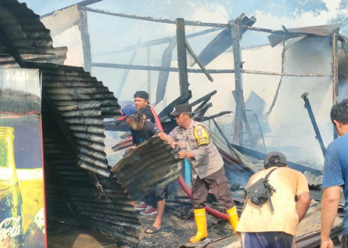  5 Unit Ruko Terbakar di Bukit Indah Ketahun Minggu Pagi, Kerugian Sekitar Rp 400 Juta