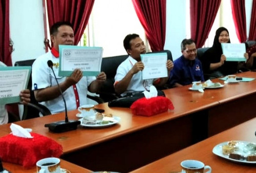 Bengkulu Utara Serahkan Bantuan Keuangan ke Partai Politik 