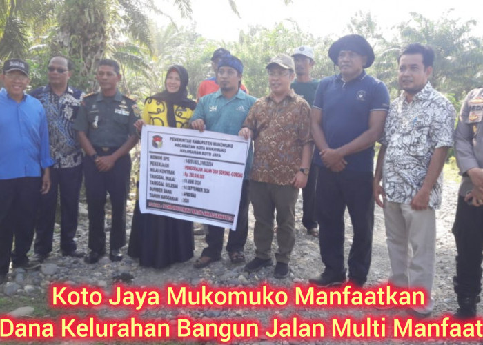 Koto Jaya Mukomuko Menggunakan Dana Kelurahan Untuk Membangun Jalan Multi Manfaat