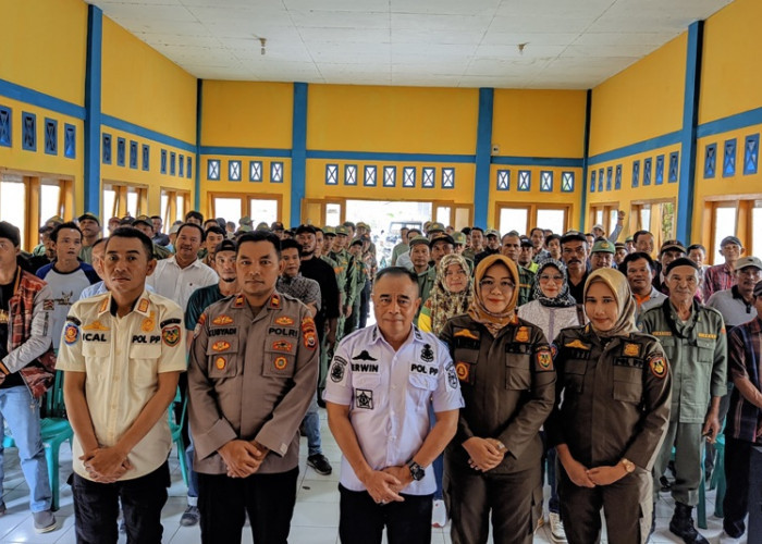 Satpol PP Damkar Bengkulu Selatan Bekali Satlinmas untuk Pemilu Serentak 2024 