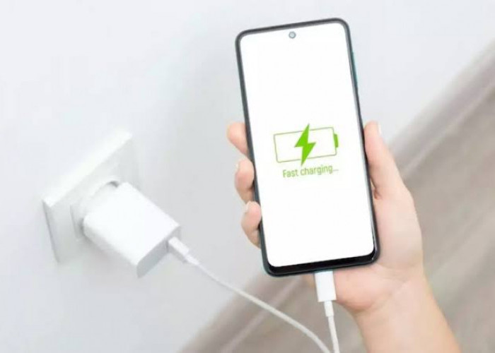 Tren Pengisian Daya Ponsel Super Cepat, Apakah Fitur Fast Charging 240W Aman untuk Penggunaan Jangka Panjang?