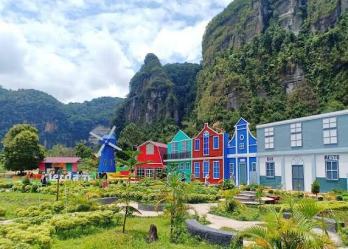 Menjelajahi Lembah Harau, Yosemite Tersembunyi di Jantung Minangkabau