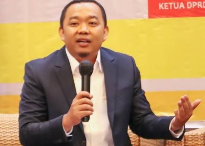 Dempo Xler dan Tim Kumpulkan KTP Dukungan Maju Pemilihan Gubernur Bengkulu Jalur Independen