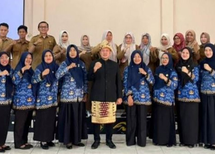 Kepala Bappeda Litbang Bengkulu Selatan  Ambil Sumpah Jabatan PNS Fungsional Perencana