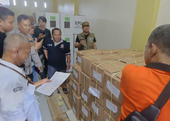Empat Personel Polres Bengkulu Selatan Siap Kawal dan Jaga Surat Suara  DPD