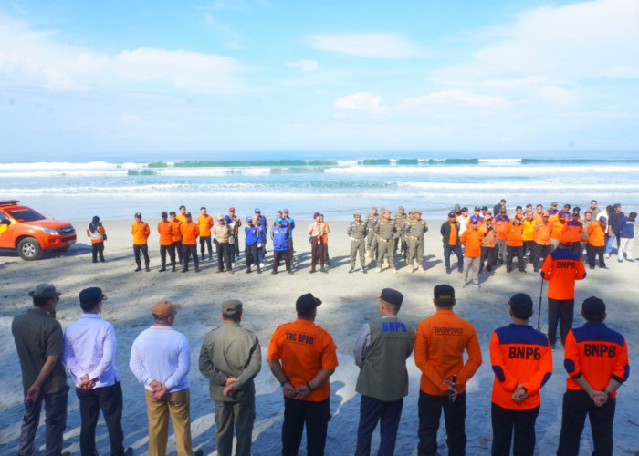 Pemprov Bengkulu Ingatkan Agar Pengunjung Jangan Mandi di Pantai Panjang Bengkulu Saat Idul Fitri 