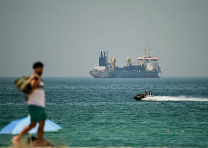 Tidak Aman, Iran Umumkan Penutupan Total Selat Hormuz 