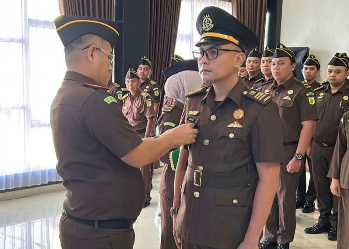 Kajari Bengkulu Selatan  Lantik Kasi Tindak Pidana Khusus, Ini Harapannya
