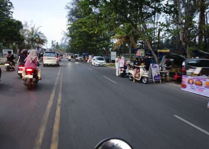 Dilema Estetika Pantai Panjang: Antara Menghidupkan Ekonomi Warga dan Tertib Tata Ruang