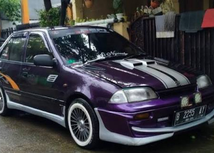 Mobil Suzuki Esteem Irit Bahan Bakar dan Bergaya Klasik