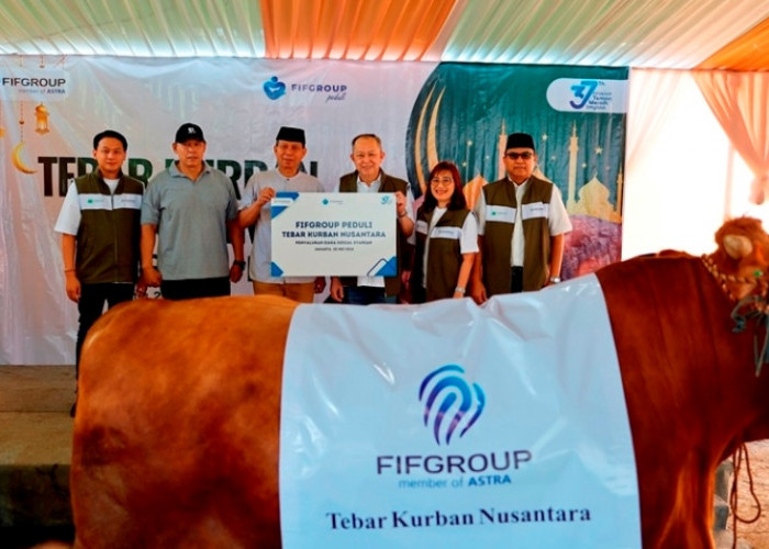FIFGROUP Salurkan Lebih dari 500 Hewan Kurban ke Berbagai Daerah