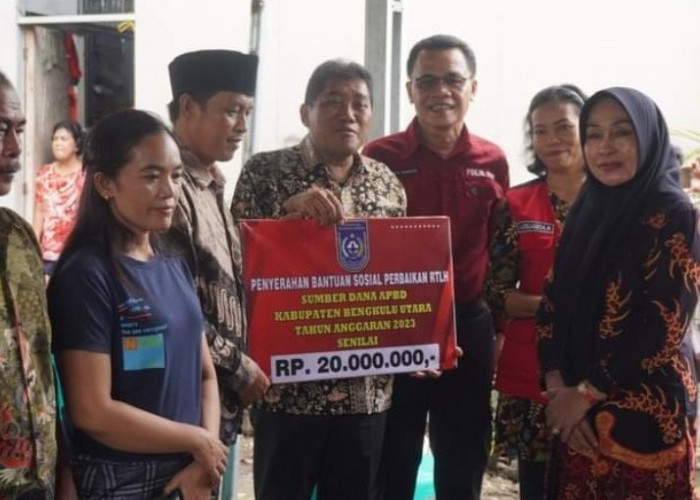 Masyarakat Bengkulu Utara Dapat Bantuan  Sosial Perbaikan Rumah Tidak Layak Huni