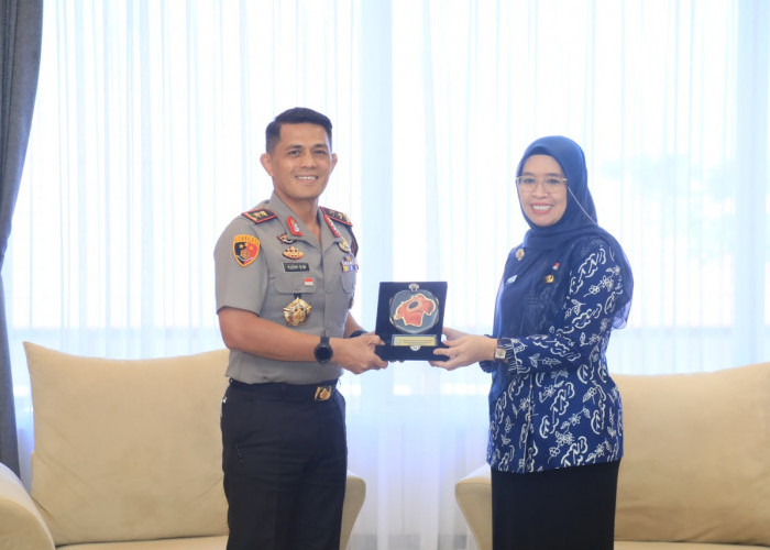 Kadis Kominfotik Bengkulu Audiensi dengan Kapolda, Perkuat Sinergi Tangkal Hoaks dan Jaga Kondusifitas Daerah