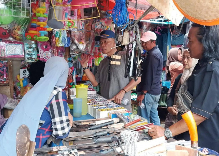 Lama Tak Ditempati,  23 Auning  dan Kios Pedagang di Pasar Panorama Diambil Alih Pemkot Bengkulu