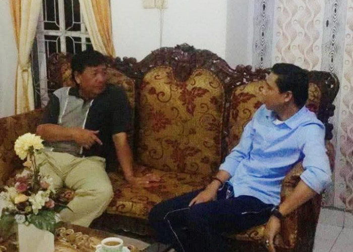 Sebagai Wujud Penghormatan, Bupati Kaur Gusril Pausi,S.Sos,M.AP Silaturahmi Kepada Sang Guru SD