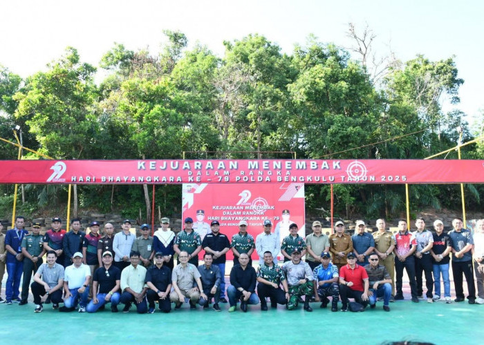 Walikota Bengkulu Ikut Kejuaraan Menembak Hari Bhayangkara ke-79