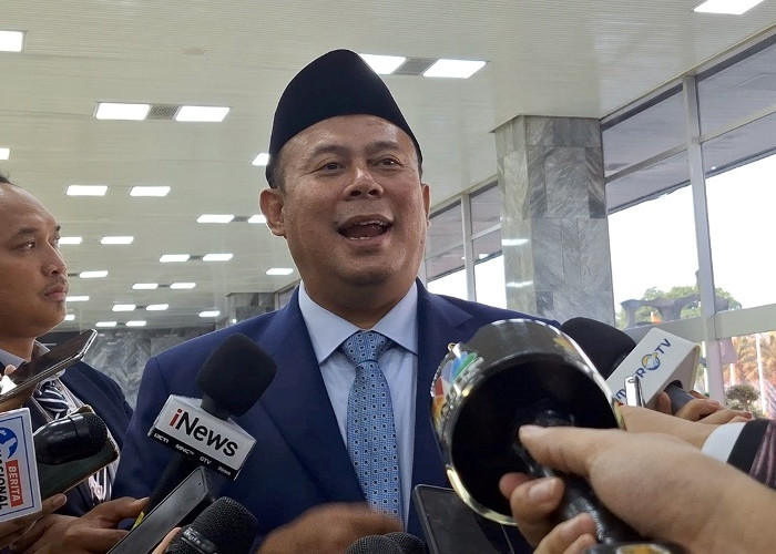 Wakil Ketua DPR Dorong Guru Honorer Segera Diangkat Jadi ASN, Indonesia Darurat Guru
