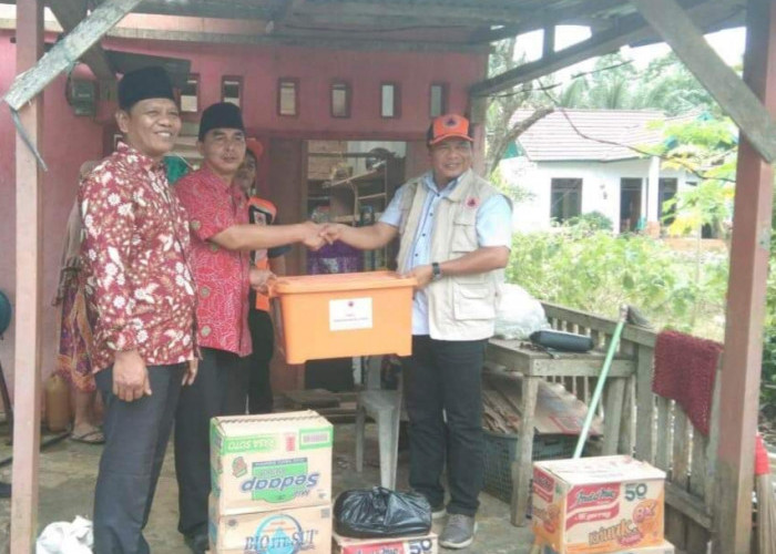 BPBD Seluma Serahkan Bantuan kepada Korban Badai