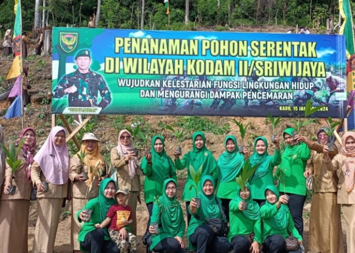 Kodim 0408 Bengkulu Selatan-Kaur Bersama Komponen Masyarakat Gelar Aksi Penanaman Pohon