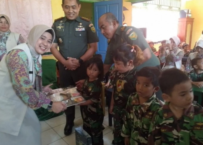 Komandan Kodim 0408 Bengkulu Selatan Hadiri Kegiatan Dapur  Masuk Sekolah  TK Kartika