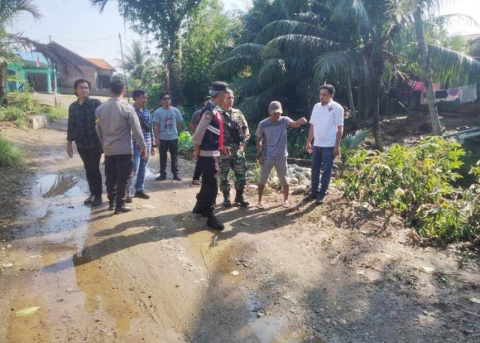 Saat Banjir, TNI Terpanggil Untuk Membantu Masyarakat Bengkulu Selatan