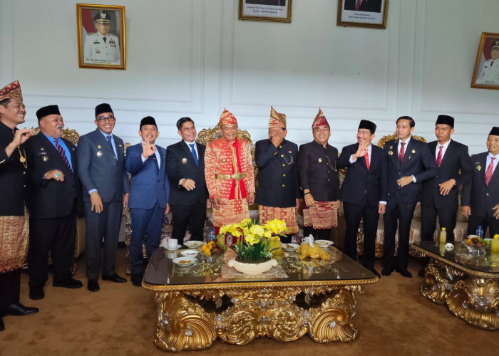Hadiri HUT ke -18 Bengkulu Tengah, Bupati Kaur Gusril Pausi Perkuat Sinergi Pembangunan Antar Daerah