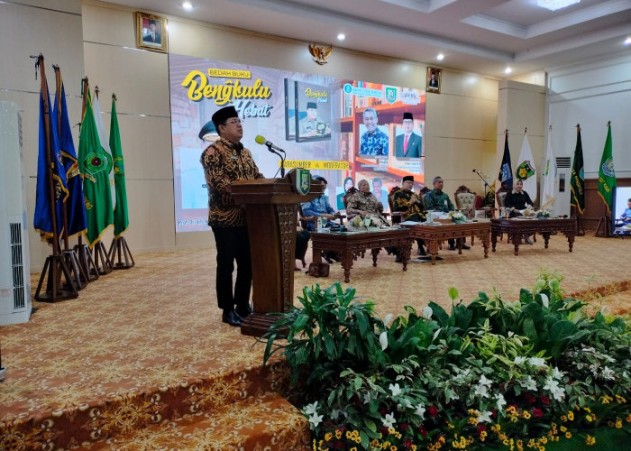 Kepala DPK Provinsi Bengkulu Sampaikan Hebatnya Provinsi Bengkulu Melalui Bedah Buku Karya Gubernur