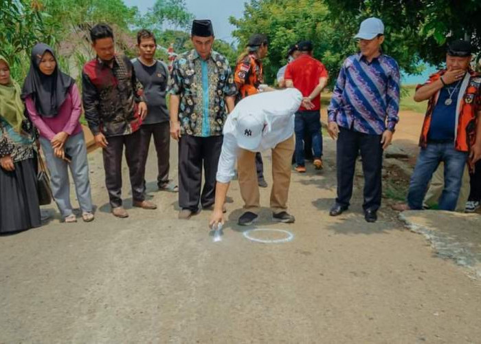 Bupati Seluma Beri Titik Nol Pembangunan Jalan Mulus di 7 Kecamatan