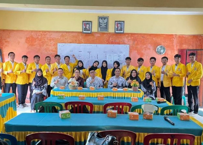 Saat Magang, Mahasiswa Unived Ikut Sukseskan MPLS di SMPN 12 Kota Bengkulu