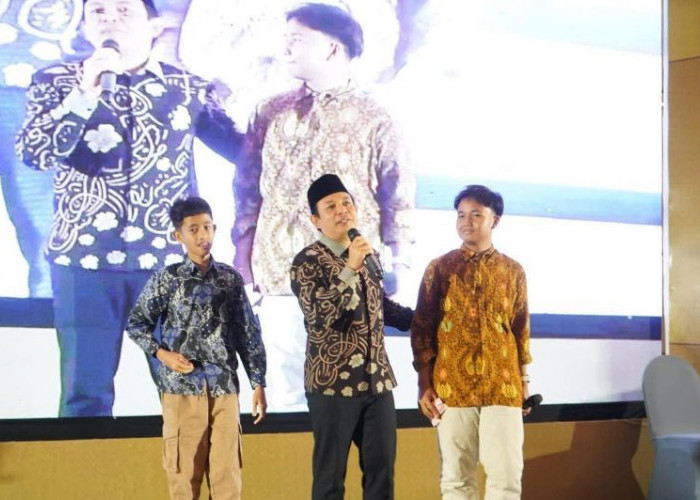 Walikota  Buka Acara Parenting SMP dan SMA IT Iqra di Hotel Mercure Bengkulu