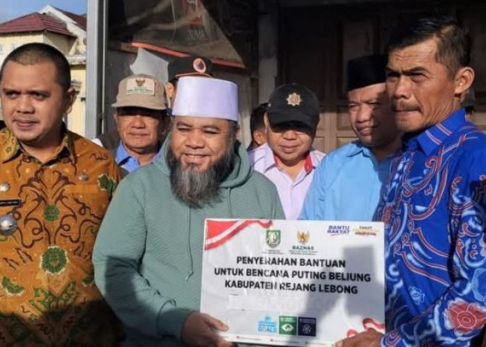 Gubernur Bengkulu Serahkan Bantuan, Pembangunan Rumah Korban Puting Beliung secara Gotong Royong