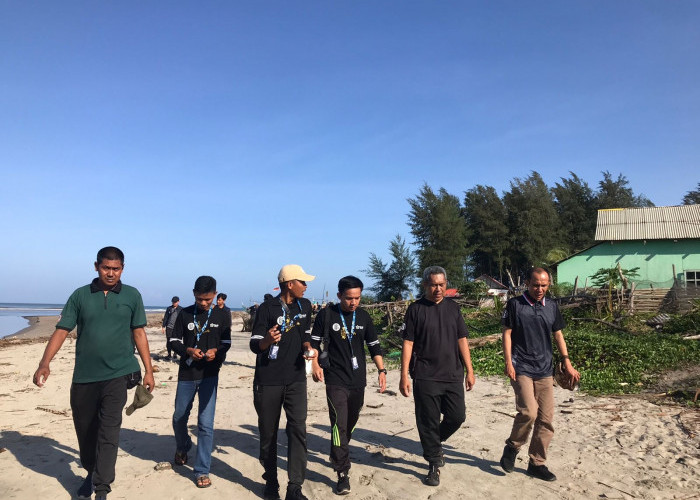 GenBI Bengkulu  Bersihkan Pantai Pekik Nyaring, Tanam Mangrove,  Darjana Beri Apresiasi