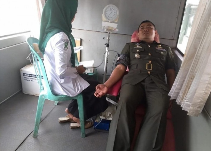 Komandan Kodim 0408 Bengkulu Selatan - Kaur   Donor Darah