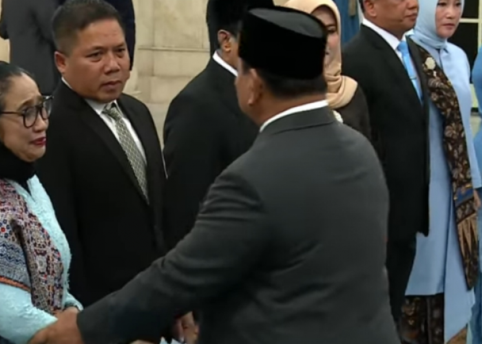  Tangis Nanik S Deyang Menetes Setelah Dilantik sebagai Kepala BGN