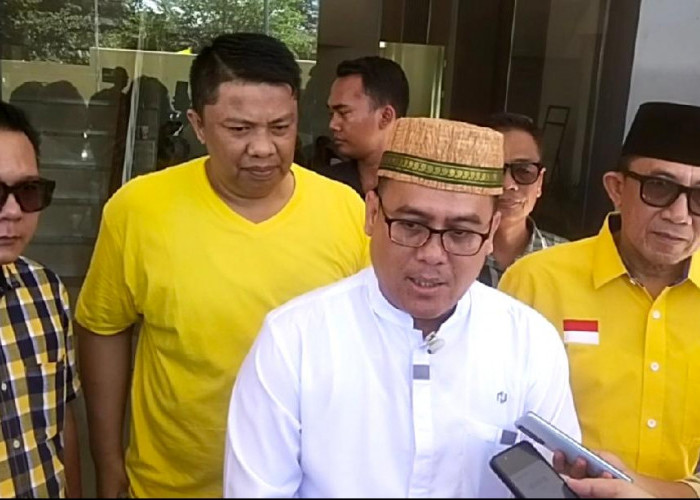 Bahlil Lahadalia Sumbang Sapi Kurban di DPD Golkar Provinsi Bengkulu: Ojol dan Masyarakat Bengkulu Dapat Jatah