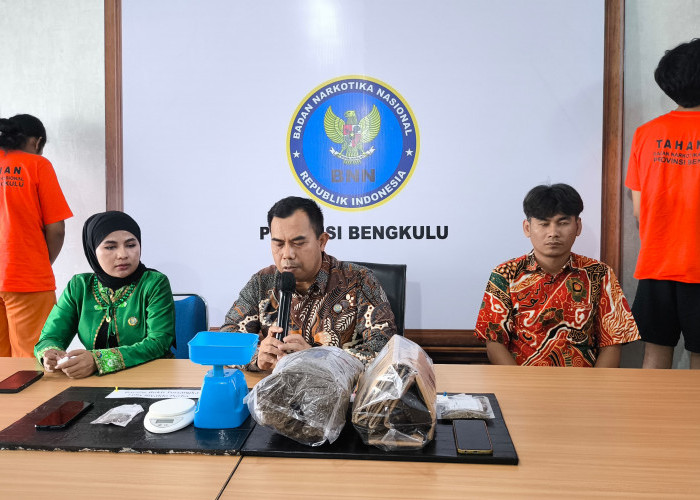 2 Mahasiswa Asal Sumatera Utara dan Barang Bukti 2,1 Kg Ganja Asal Medan Diamankan