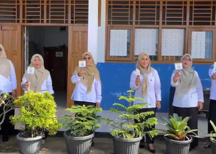 SMPN 20 Kota Bengkulu Luncurkan SERASI 2.0, Ubah Tiang Sekolah dan Pohon Jadi Media Belajar Digital
