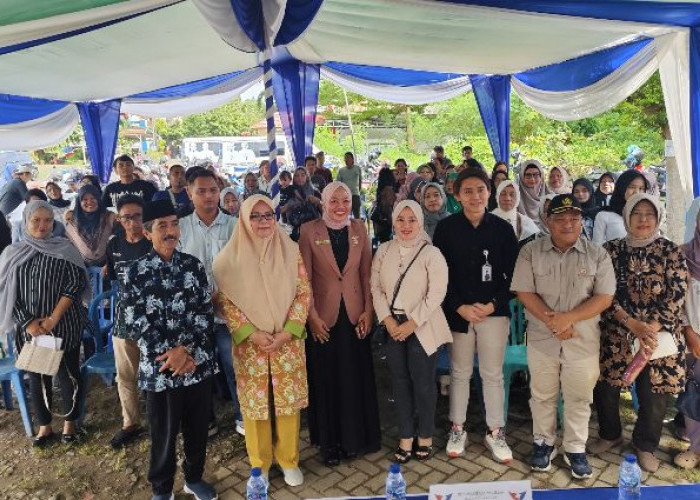 Reses Rina Sulastry Buka Akses Informasi Pelayanan Publik