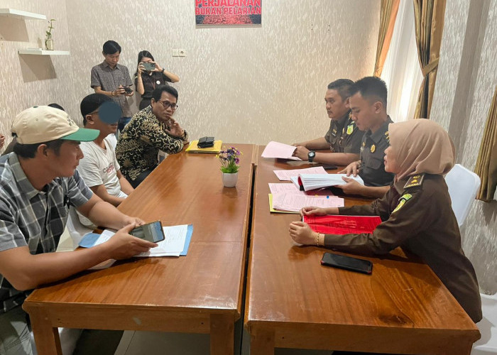 Sudah Diserahkan, Oknum Guru Bengkulu Selatan Diduga Berbuat Cabul  Resmi Menjadi Tahanan Jaksa