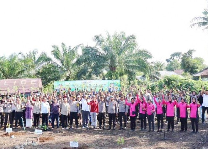Polres Bengkulu Selatan  Tanam Pohon dan Bakti Sosial 
