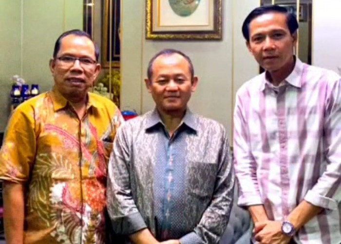 Bupati Kaur Sambangi M. Sarmuji, Bahas Harapan dan Peluang Pembangunan Daerah
