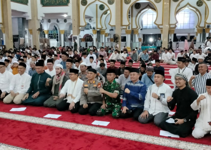 Habib Muhammad Syahab Hadir dalam Kegiatan BERKAH 2024 di Masjid Raya Baitul Izzah Provinsi Bengkulu