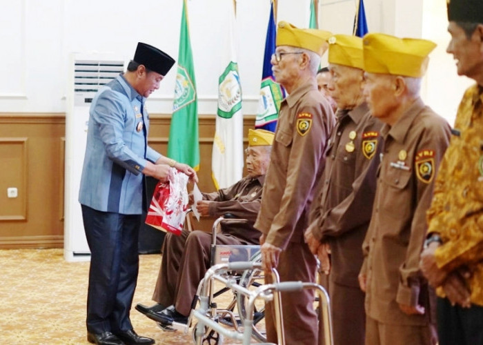 Wagub Rosjonsyah Kumpulkan 145 Keluarga Legiun Veteran Republik Indonesia di Balai Raya Semarak