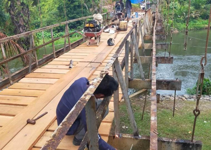 Jembatan Pondok Lunang Mukomuko Diperbaiki Bersifat Darurat  Karena Ini