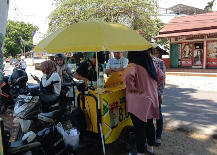 Laris Manis, Ngopi Dimana Aja Dengan HELOO Coffee